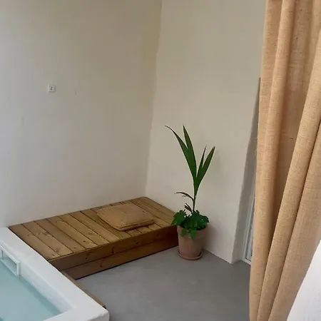 Appartement Xenónas Avec Petite Piscine Privée